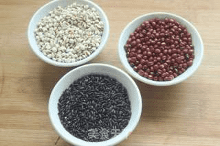 赤豆薏米黑米粥的做法